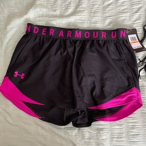 Under Armour NWT Women’s Play Up 3.0 Shorts Size Small Black/Hot Pink